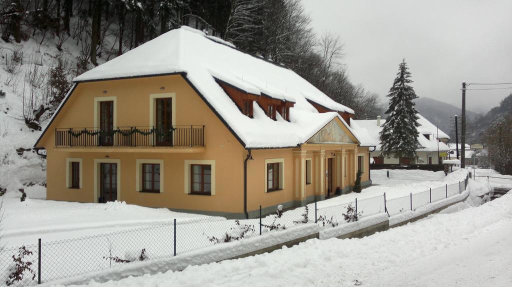 Apartmany Weissov Dom Banská Štiavnica エクステリア 写真