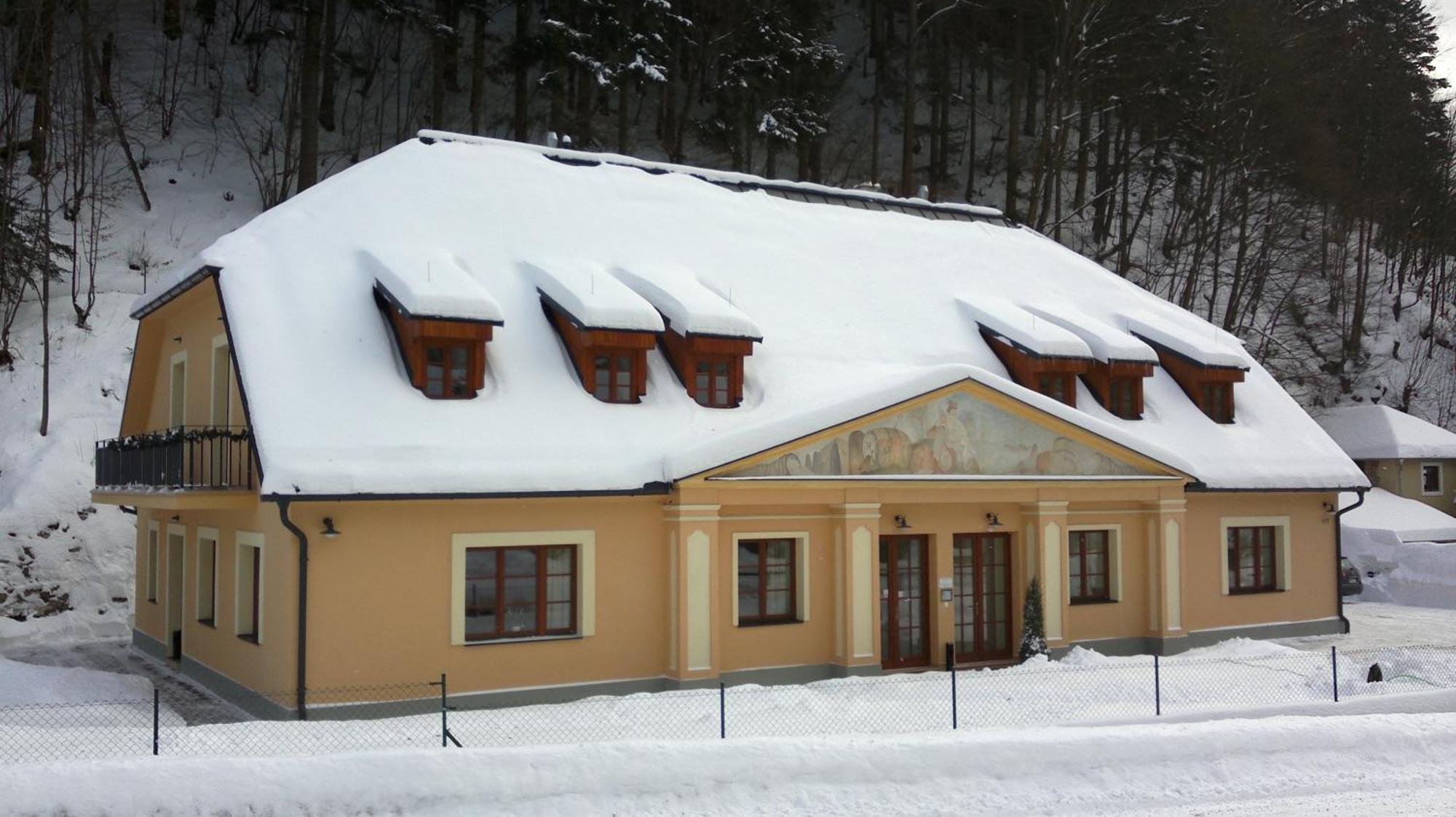 Apartmany Weissov Dom Banská Štiavnica エクステリア 写真