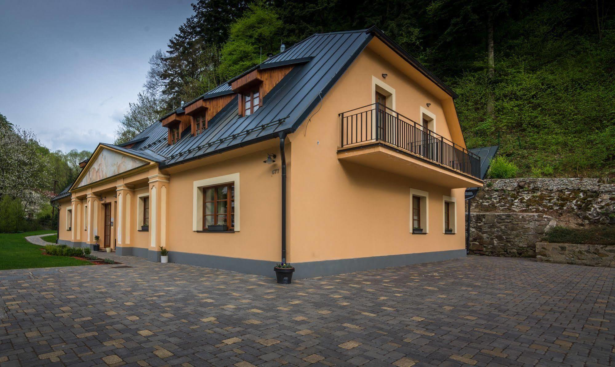 Apartmany Weissov Dom Banská Štiavnica エクステリア 写真